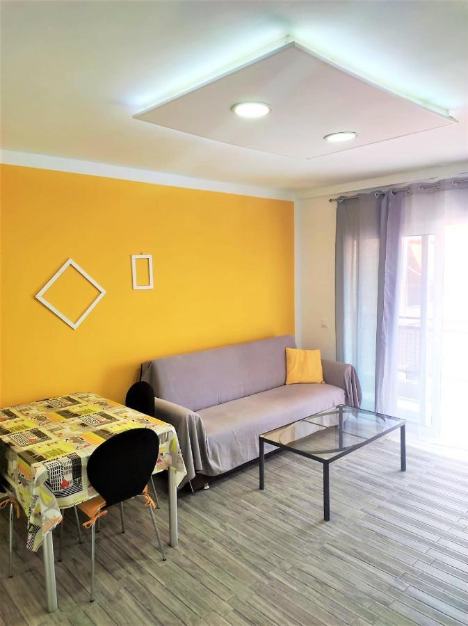 Cris Sol Apartments Los Cristianos  Exterior photo