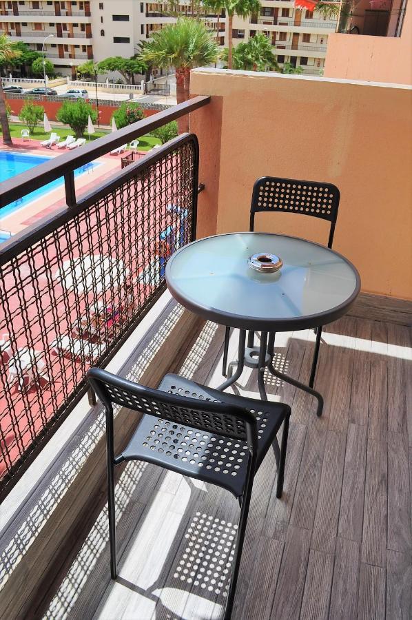 Cris Sol Apartments Los Cristianos  Exterior photo